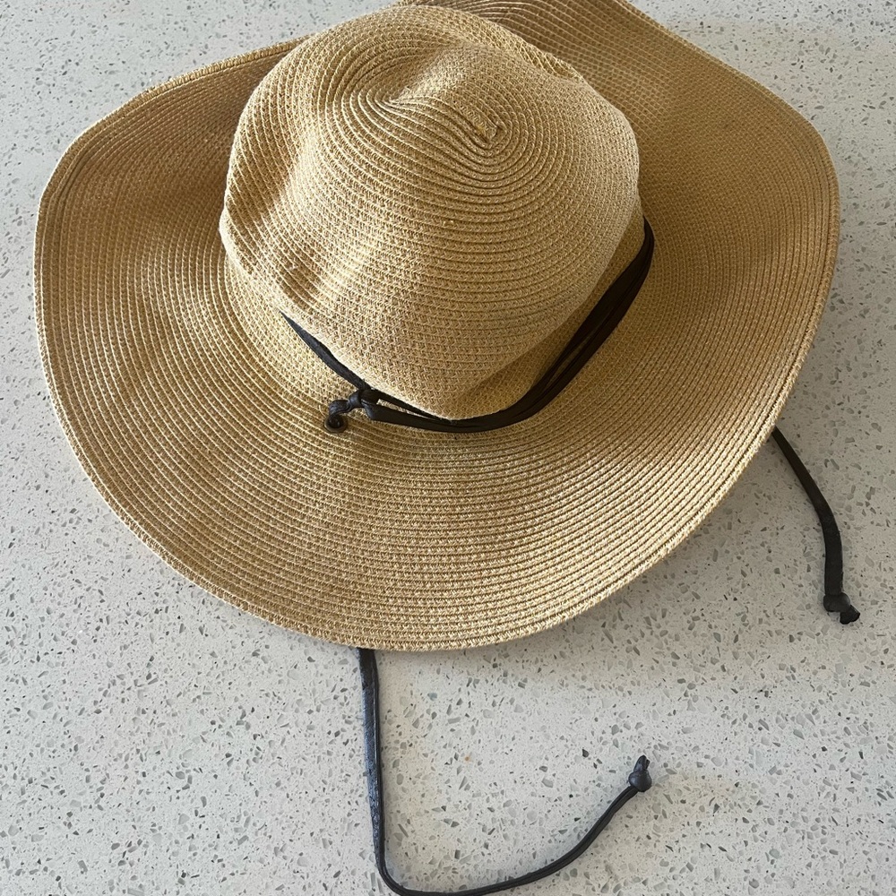 Sloggers Beige Wide Brim Gardening (sun protection) Hat with Leather Wind Strap